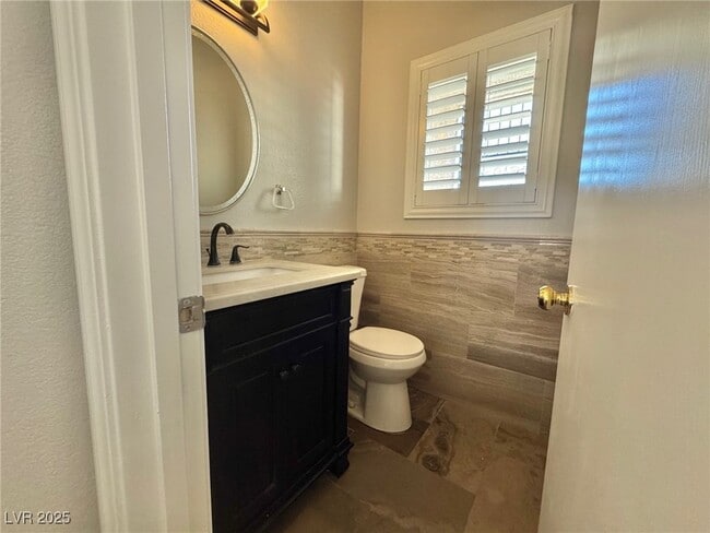 Building Photo - 4330 Spruce Grove St