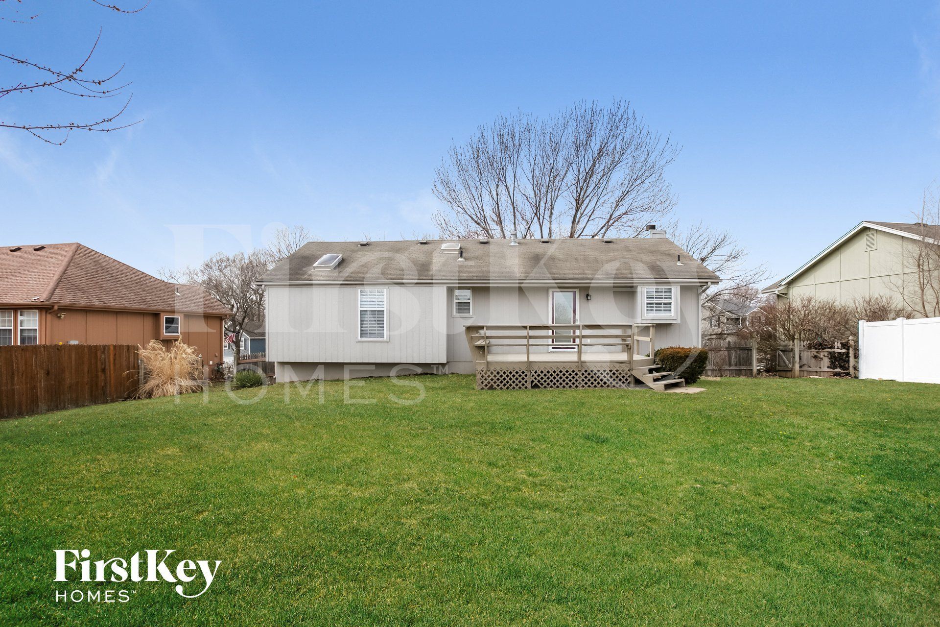 Building Photo - 1529 NE Auburn Dr