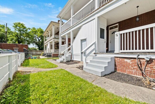 Building Photo - 64 N 20th St