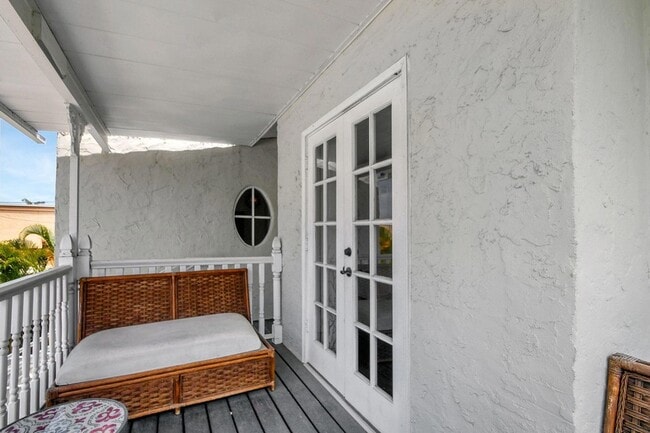 Building Photo - 412 El Prado
