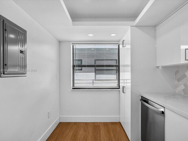 Building Photo - 8201 Byron Ave