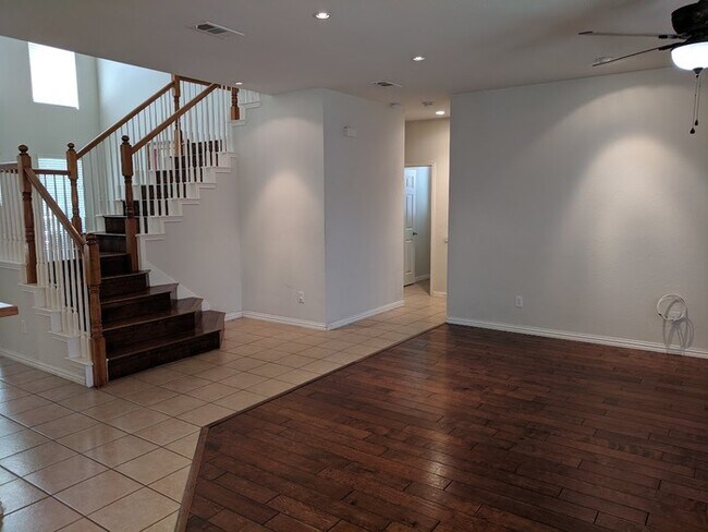 Building Photo - Charming 4 beds 3 baths in Frisco