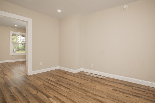 Building Photo - 676 Hanford St