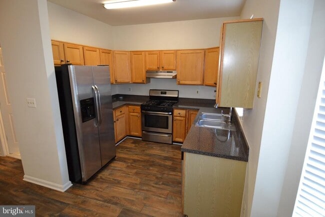 Building Photo - 6340 Demme Pl