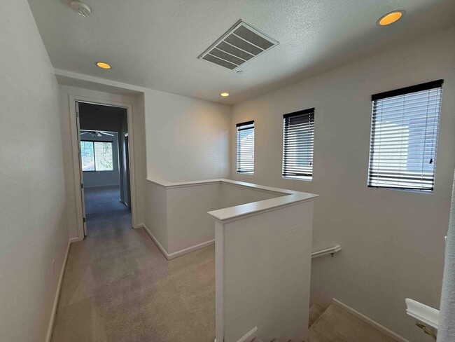 Building Photo - Great 3 Bedroom In Elk Grove
