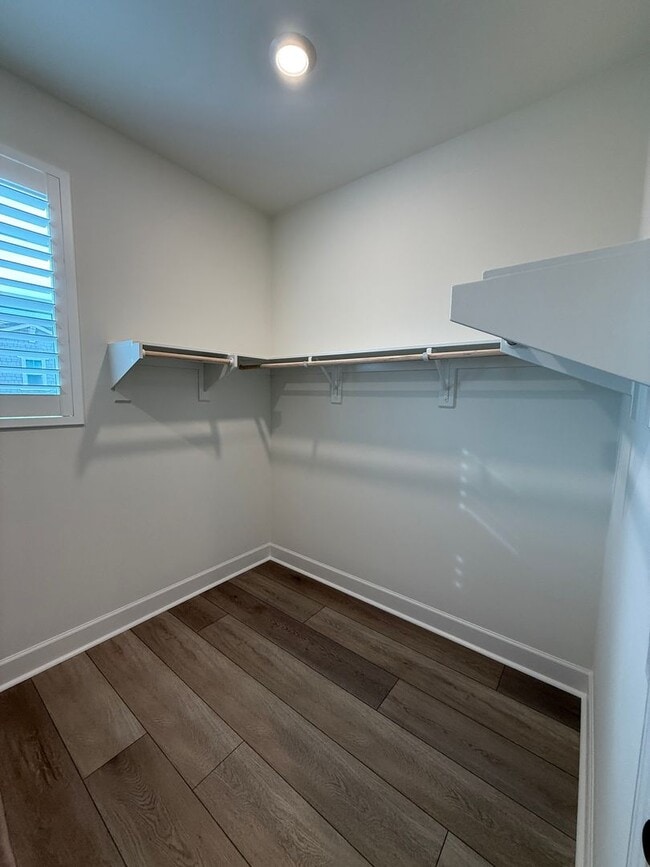 Building Photo - Gorgeous New Build in East Ventura
