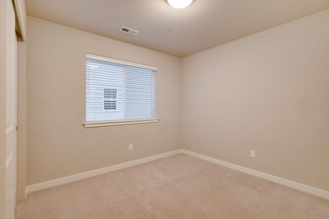 Building Photo - Beautiful Bothell Home Close to North Creek High!