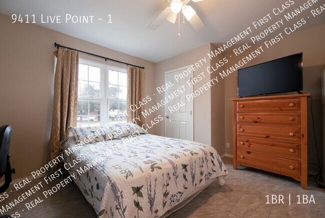 Building Photo - 9411 Live Point