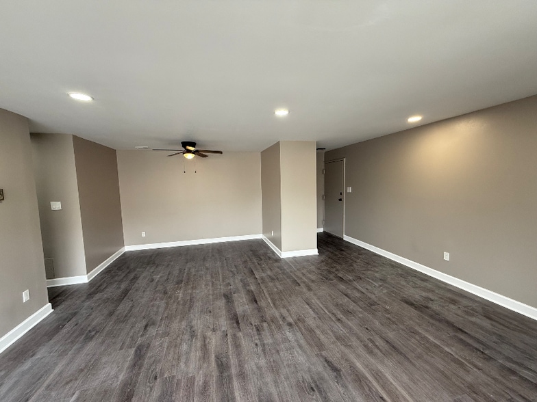 Building Photo - 3310 Huntley Sq Dr