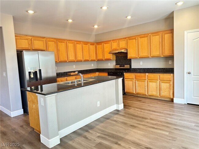 Building Photo - 4312 N Thunder Twice St