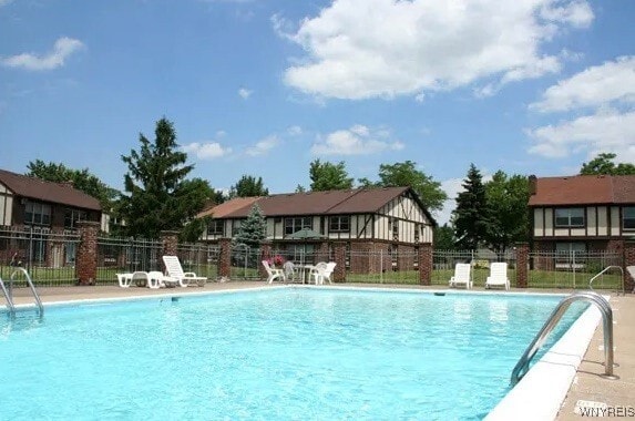 Building Photo - 4457-4457-05 Chestnut Ridge Rd