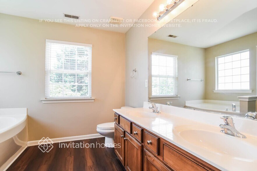Building Photo - 3709 Wingfield Dr