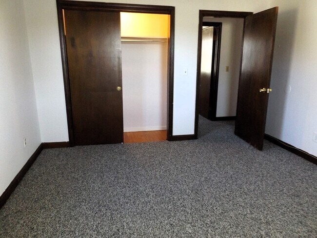 Building Photo - 28 Greenwich St