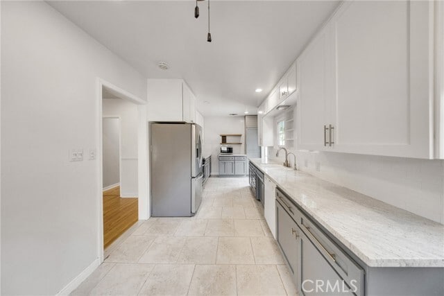 Building Photo - 420 Adelyn Dr