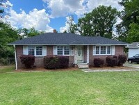 Building Photo - 4 Bedroom 2 bath West Flornece SC