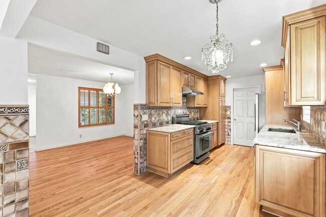 Building Photo - 6573 Mt Wellington Dr