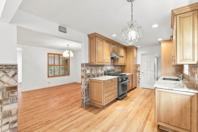 Building Photo - Single-Story Charm Near Parks, Trails and Top-Rated Schools!
