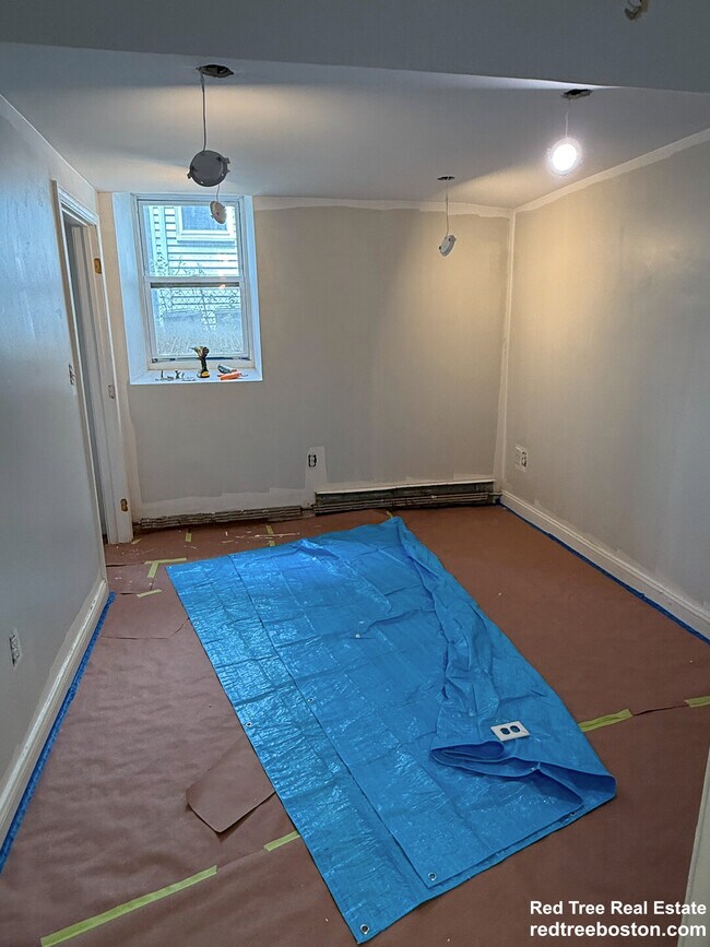 Building Photo - 18 Quint Ave