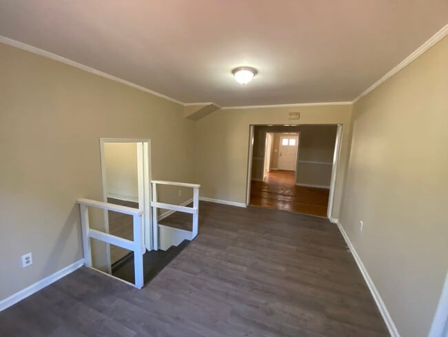 Building Photo - 5 Bedroom / 2 Bathroom Home for Rent in Columbus, GA 31906