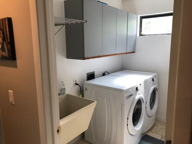 Laundry Room - 14641 Village Glen Cir