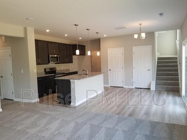 Building Photo - 1389 Meadowrun Ln