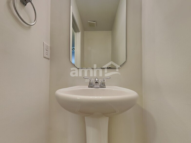 Building Photo - 2163 Sage Meadows Dr