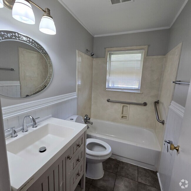 Building Photo - 4940 Sherry Dr