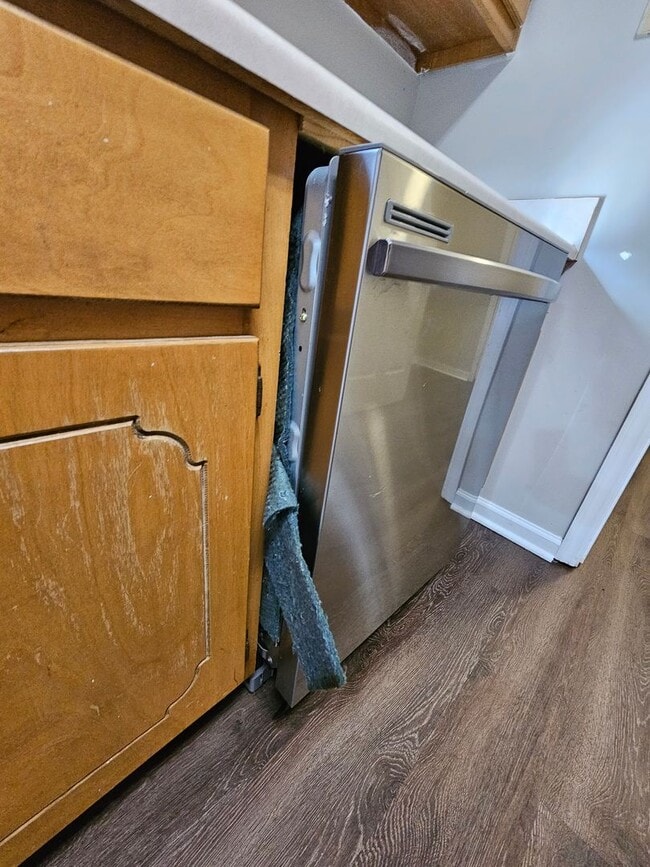 Building Photo - Home in Leesburg Available!