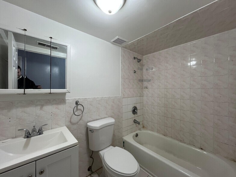 Building Photo - 15 Bergen Ave