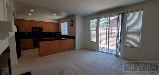 Building Photo - 1715 Bilbao Dr