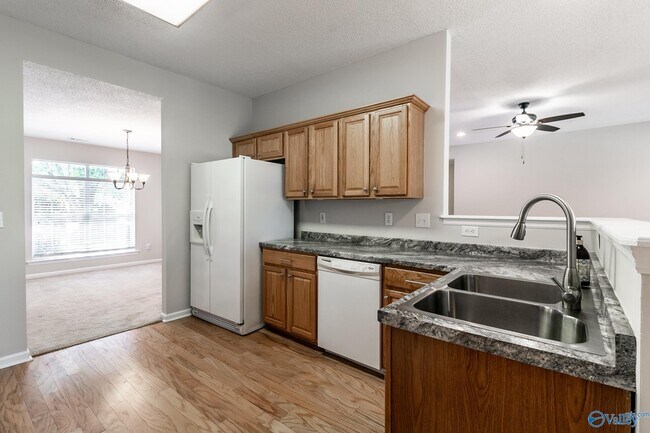 Building Photo - 114 Clover Ridge Dr