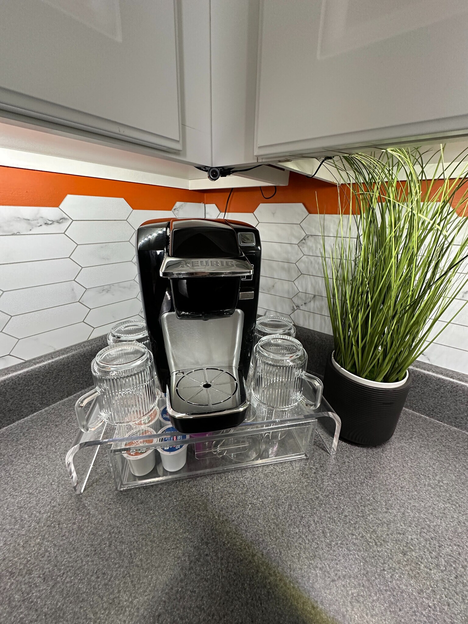 Building Photo - Room in House on Sunburst Ln