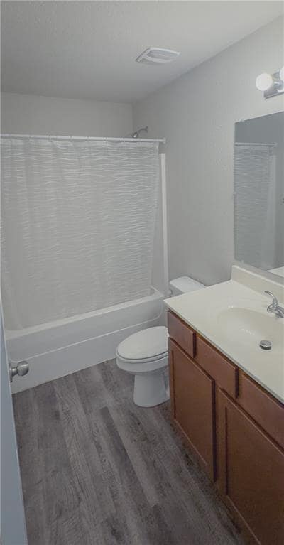 Building Photo - 2301 Hickory Wood Ave