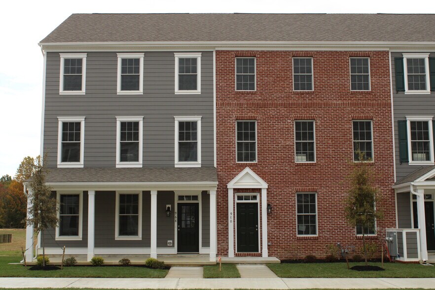 Building Photo - 968 Lorewood Grove Rd
