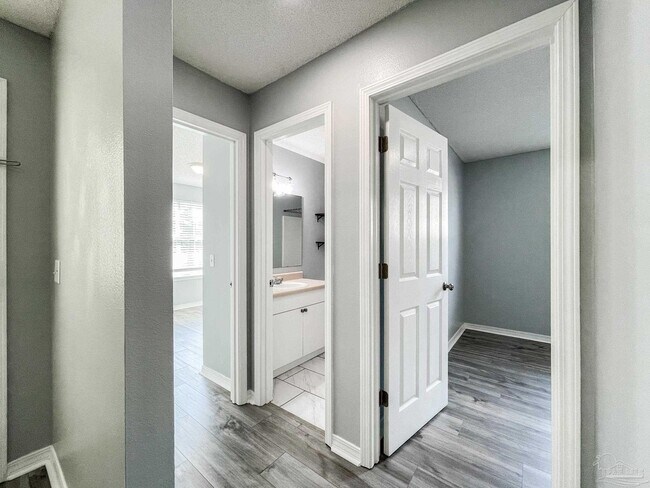 Building Photo - 209 Staysail St