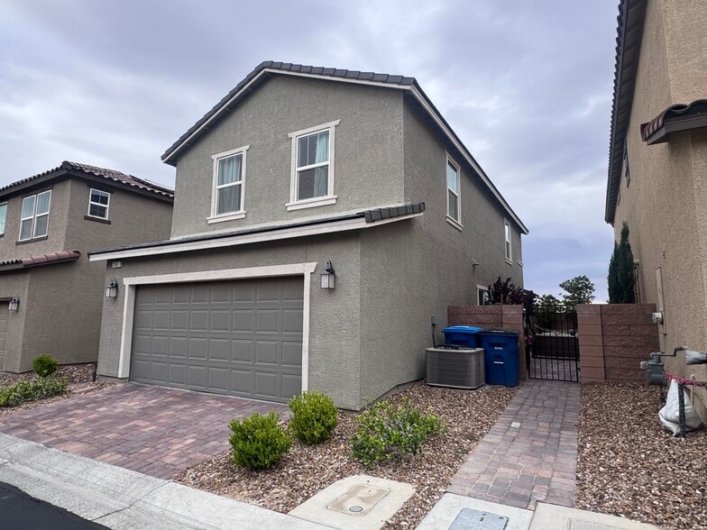 Building Photo - 2661 Piroli St