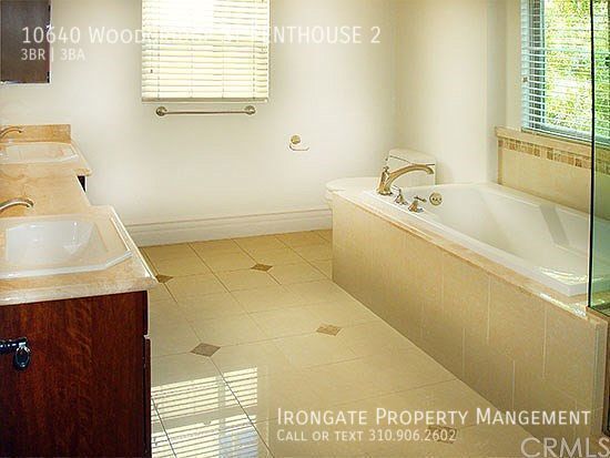 Building Photo - 10640 Woodbridge St