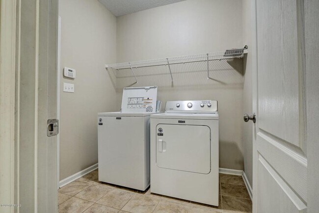 Building Photo - 116 Regatta Way