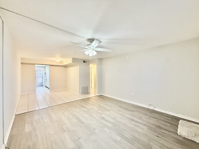 Building Photo - 911 Washington Ave SW