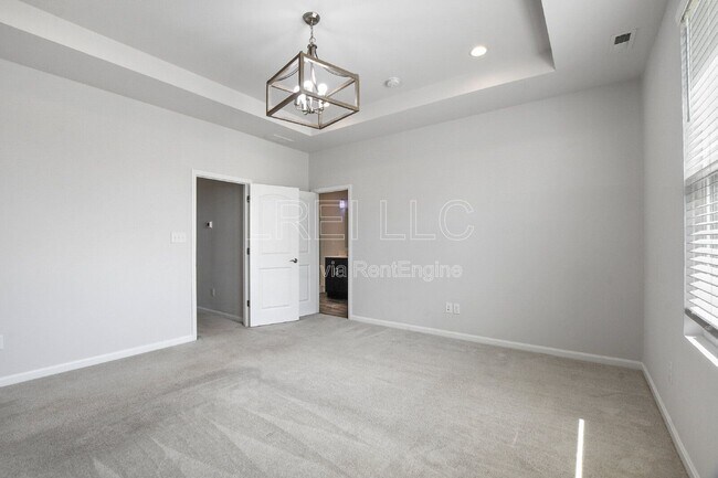 Building Photo - 9211 Tamarack Grove Ln