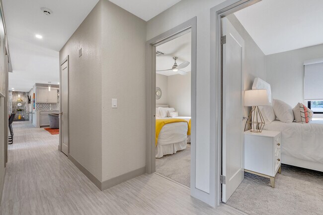 Building Photo - 2222 E Via Escuela