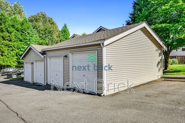 Building Photo - 2714 151st Pl SW