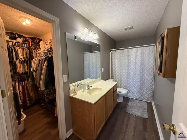 Building Photo - 107 White Tail Ln