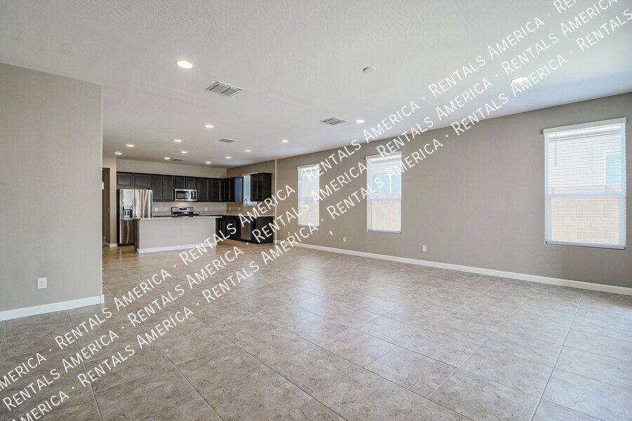 Building Photo - 8482 W Sonoma Way