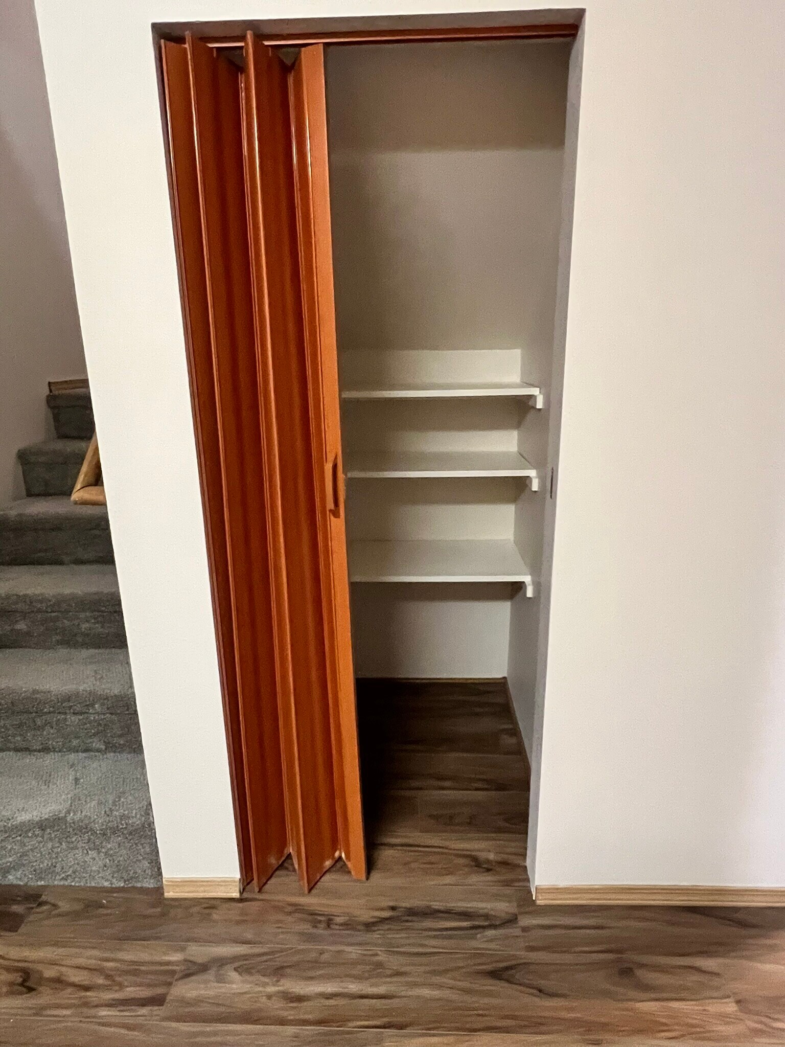 Building Photo - 5473 Glenridge Way