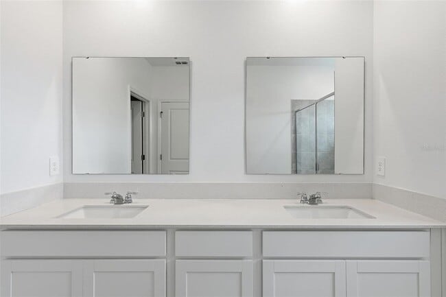 Building Photo - 3303 Laurent Lp