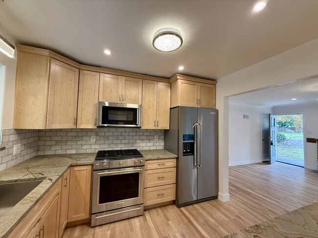 Building Photo - 1415 S Jackson St