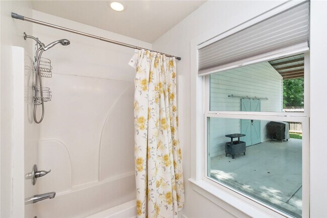 Building Photo - Special Home in Pinehurst