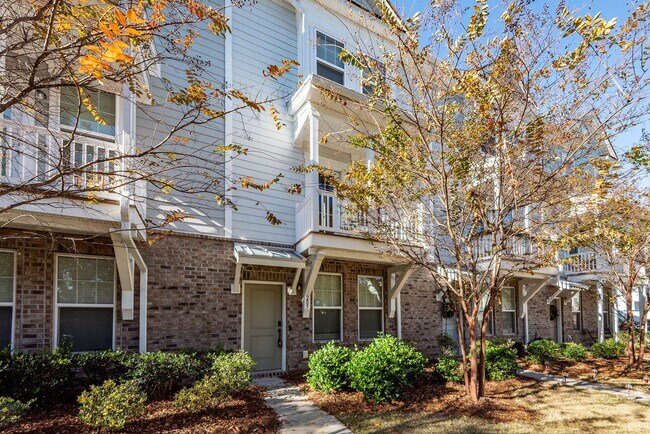 Building Photo - 4 Bedroom, 3.5 Bathroom Townhome in The Marshes at Cooper River - Charleston