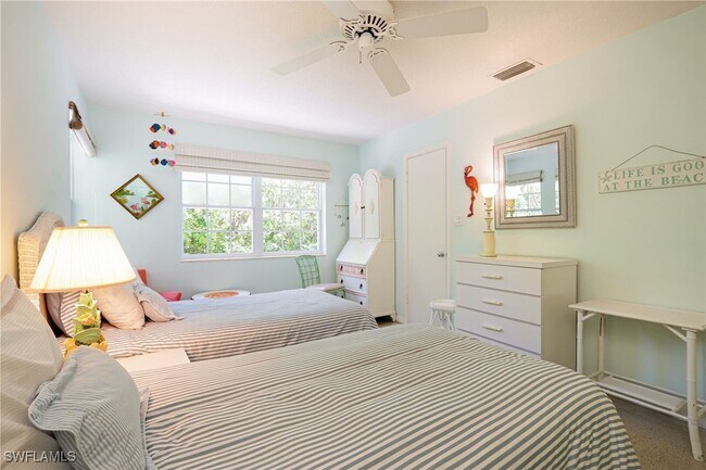 Building Photo - 361 1st Ave N